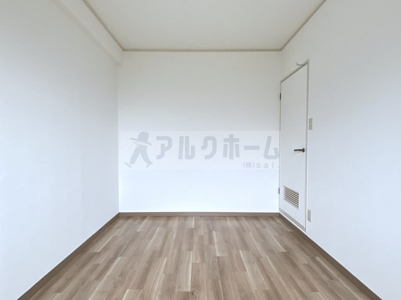 エクシード国分の洋室