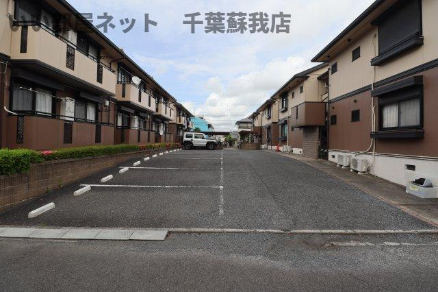 コスモジョイ　Ａの駐車場|駐車場に車を止められます