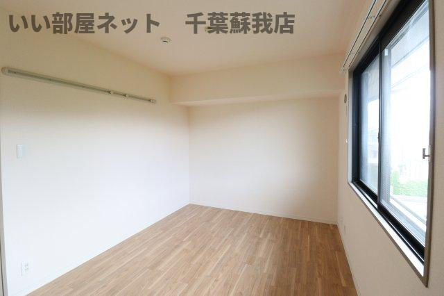 コスモジョイ　Ａの洋室|広々とした洋室です