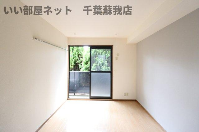 フォンティーヌ国分寺台の洋室|広々とした洋室です