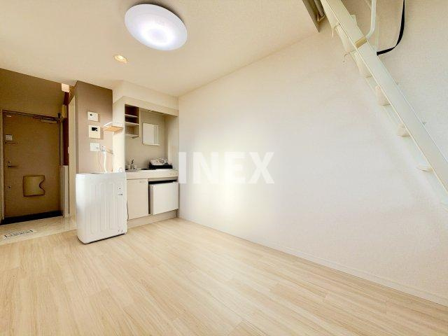 横浜市保土ケ谷区宮田町１丁目のアパートの居間・リビング