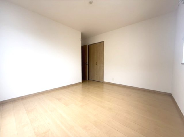 【洋室】 | 入間市久保稲荷5丁目　中古戸建 | 【リフォーム前になります。】