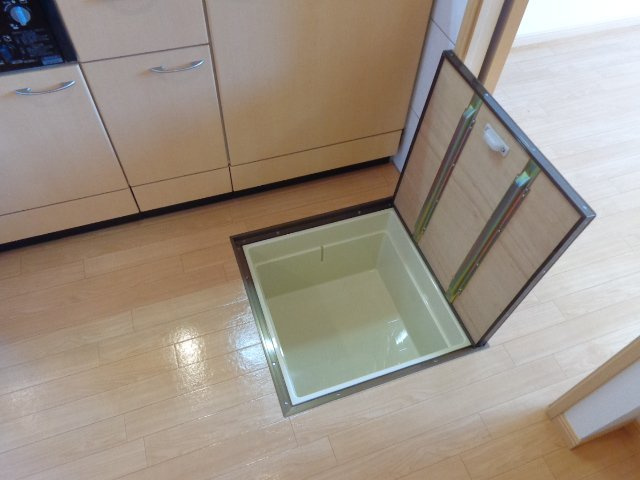 花心の収納|床下収納