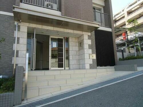 サンメゾン枚方朝日丘ELDOのエントランス|■物件内覧・資金計画相談・住宅ローン相談、リフォーム相談、お問合せ受付中■
※当日・翌日のご内覧、ご相談はお電話でのお問合せがスムーズです！