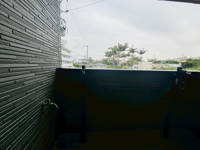♪沖縄市登川-5号棟（全5邸）のバルコニー