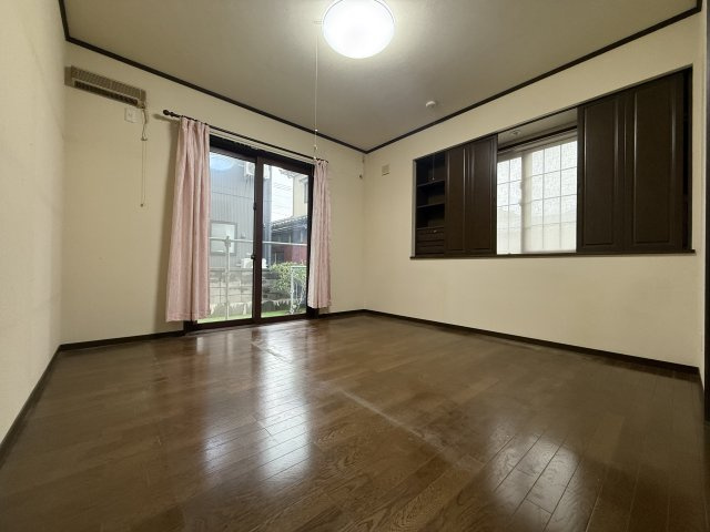 新潟市北区木崎の洋室