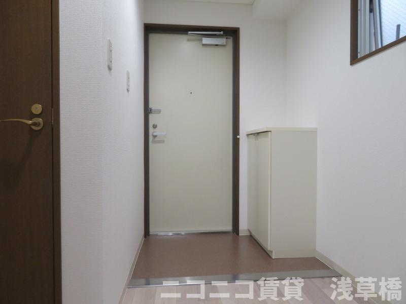 アブレスト浜町の玄関