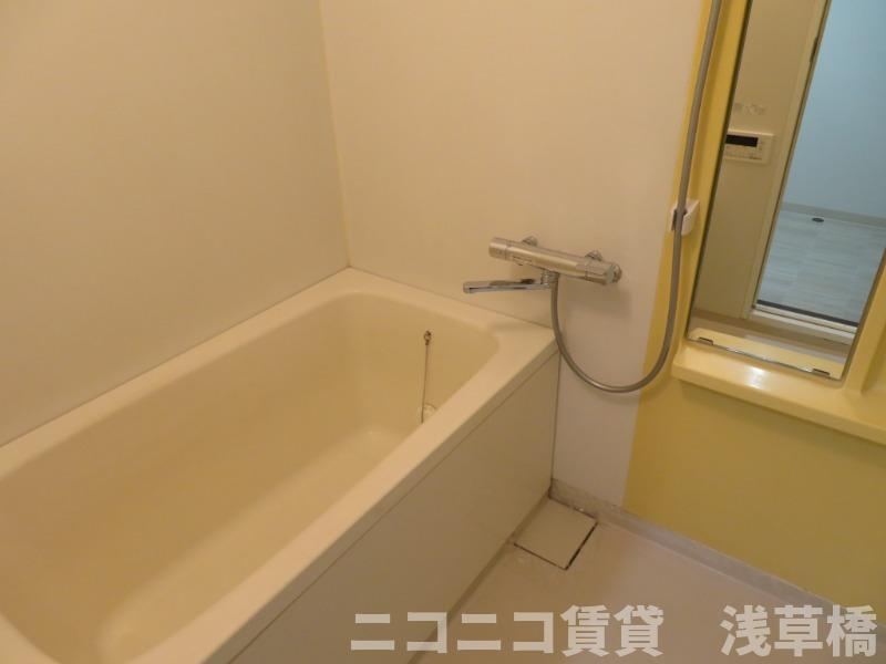 アブレスト浜町の浴室
