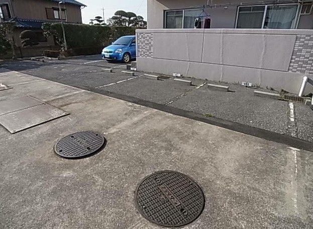 エトアールＳの駐車場|駐車場に車を止められます