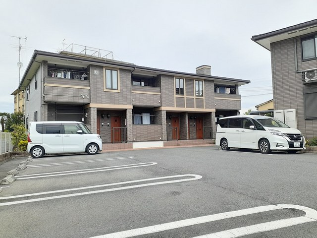 ハウゼグランツBの駐車場