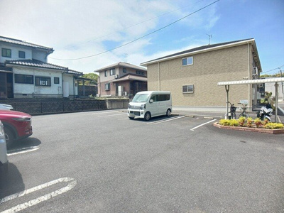 【駐車場】 | シェル　フィーユ | カースペースがあります