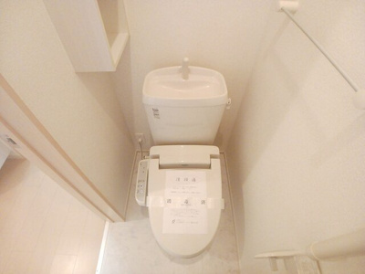 【トイレ】 | メゾンド・トゥルー | コンパクトで使いやすいトイレです