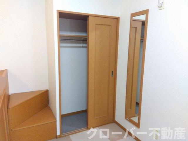 レオパレスメルピーチＳＵＺＵの収納