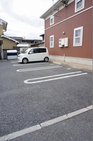 メゾン川勝Ⅰの駐車場