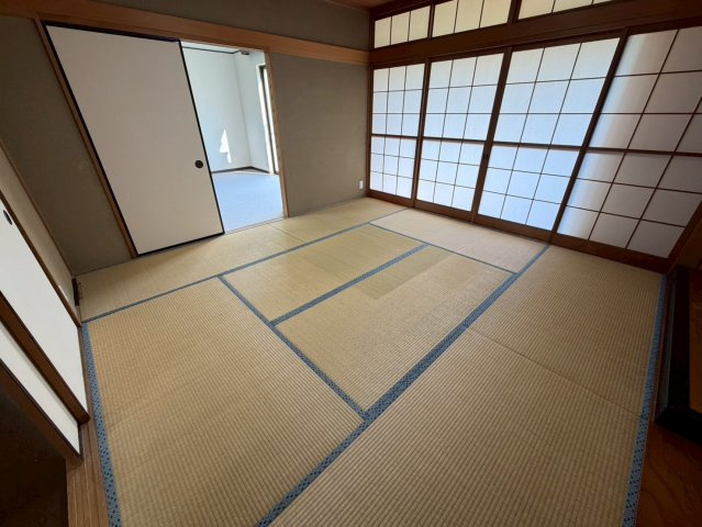 東郷町白鳥3丁目貸家の和室