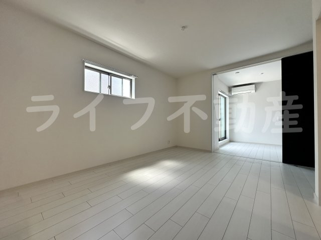 Torrie友井の居間・リビング