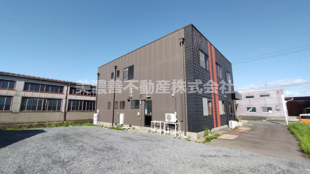 ６６９１２　羽島市正木町須賀赤松売事務所の外観