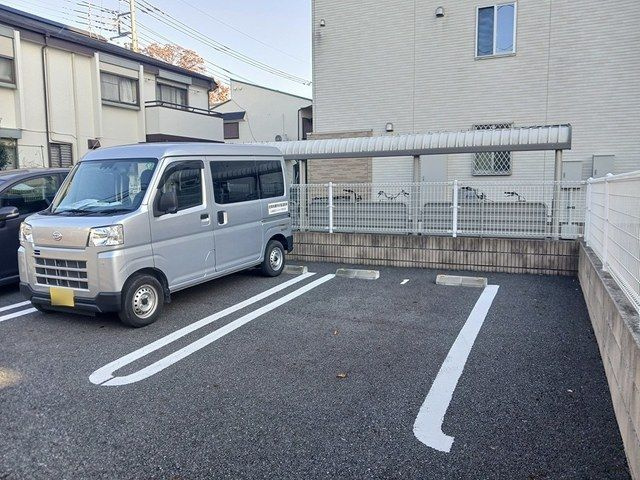 オセアン　ジュンの駐車場