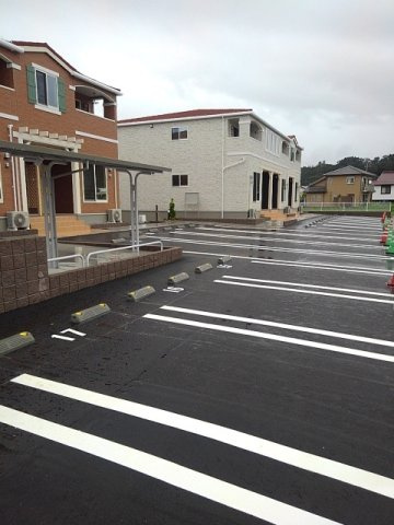 【駐車場】 | ラ　フェリーチェ　Ⅰ | 車をお持ちの方に嬉しい駐車場付きの物件です