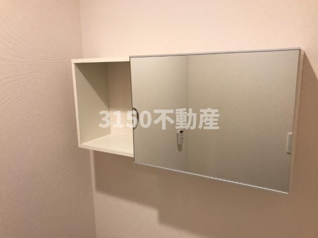 Ｎｏｒｔｈ　Ｇａｒｄｅｎ　Ｂ棟のトイレ|収納棚