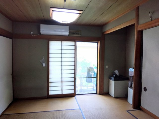 売中古戸建　富士市中里の和室|来客スペース・子供の遊び場・昼寝スペースなど色々と幅広く使える大活躍の和室です。