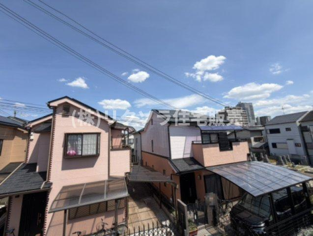 香里西之町　中古一戸建ての前面道路含む現地写真|■物件内覧・資金計画相談・住宅ローン相談、リフォーム相談、お問合せ受付中■
※当日・翌日のご内覧、ご相談はお電話でのお問合せがスムーズです！