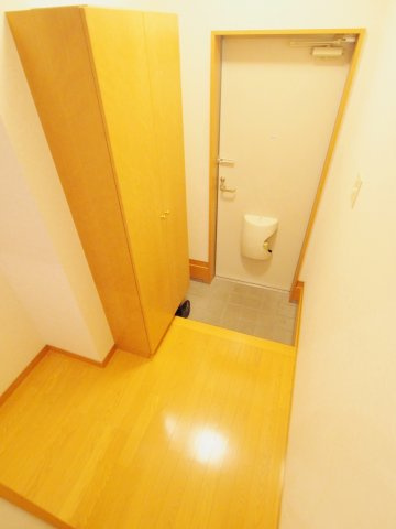 コンフォールの玄関