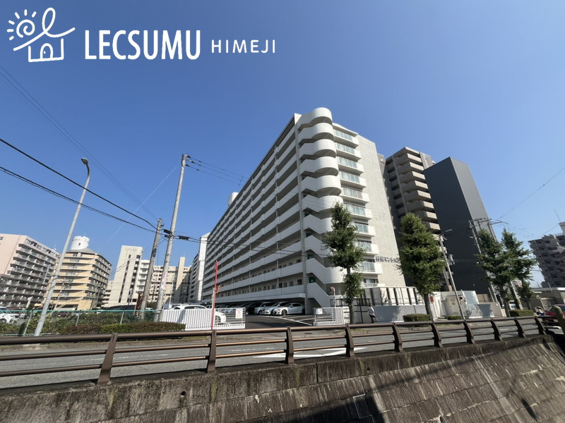 野里マンションの外観