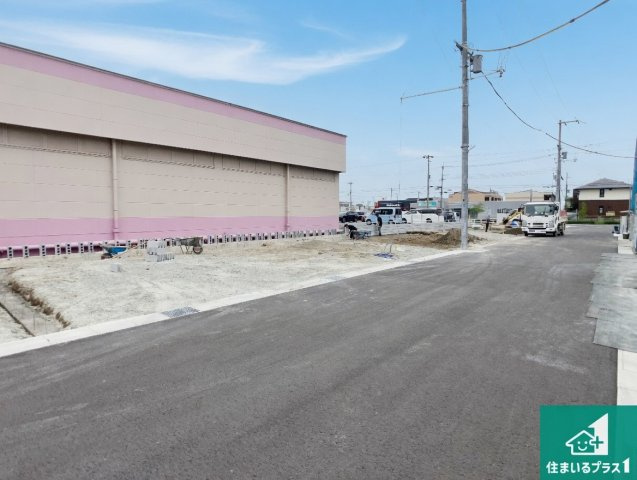 姫路市東山　第4期　新築一戸建ての前面道路含む現地写真|周辺は落ち着いた街並みの住宅地！子育てがしやすい住環境です！まだ未完成ですが、現地でしかわからない事もございます。是非一度ご覧ください。