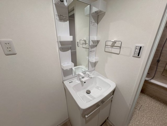 OMマンション東生駒の洗面所