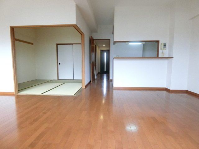 【居間・リビング】 | レジデンス空港北　★プライスホームなら仲介手数料が0円です！★