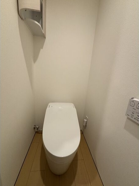 quador noie 池下のトイレ