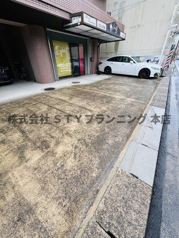 仲介手数料0円！アモール高針の駐車場