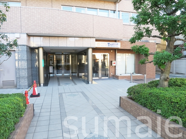 グローリオ十条のエントランス|マンション入り口です♪