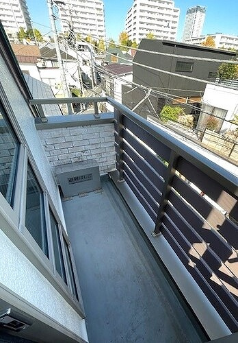 目黒区上目黒五丁目戸建のバルコニー|３階バルコニー　※前回募集時2023年11月の写真