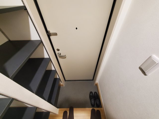 ＭＥＬＤＩＡ岩槻Ⅲの玄関|ゆったりとした玄関です