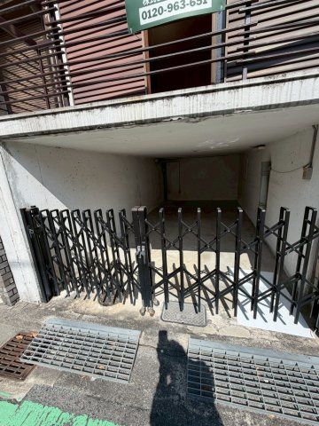 深阪　戸建の駐車場
