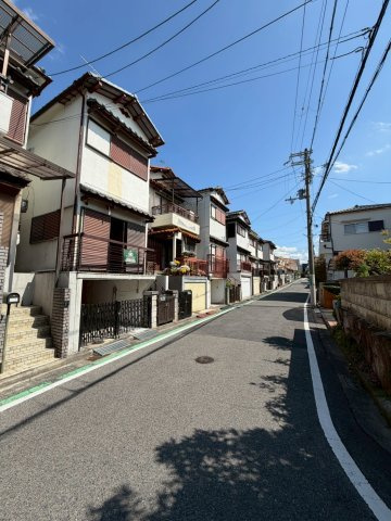 深阪　戸建の前面道路含む現地写真