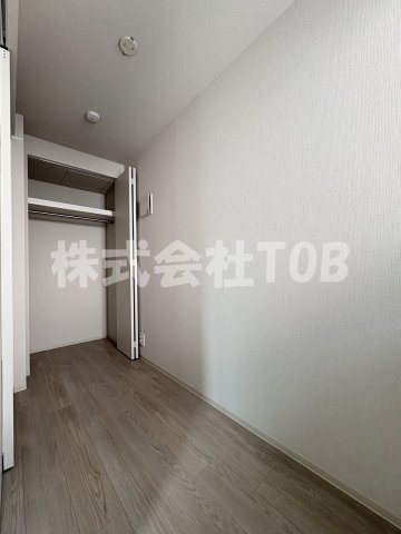 【収納】 | ウェルスクエア八幡山 | 洋室2.2帖　収納