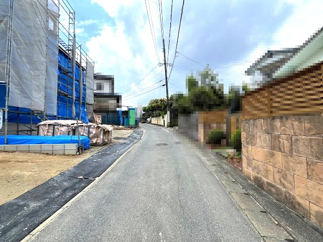 【その他】 | 福岡市南区老司5丁目5期Y　1号棟（全2棟）【仲介手数料無料・0円】 | 現地写真。前面道路です。