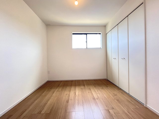 【子供部屋】 | 福岡市南区老司5丁目5期Y　1号棟（全2棟）【仲介手数料無料・0円】 | 現地写真。