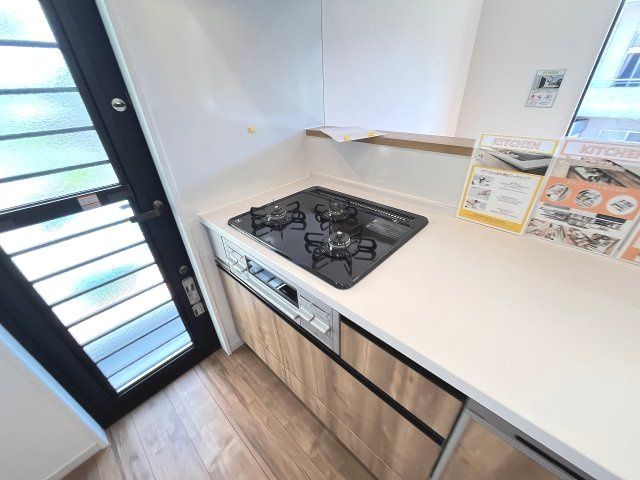 【キッチン】 | 福岡市南区老司5丁目5期Y　1号棟（全2棟）【仲介手数料無料・0円】 | 現地写真。