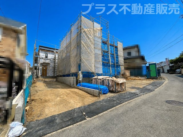 【外観】 | 福岡市南区老司5丁目5期Y　1号棟（全2棟）【仲介手数料無料・0円】 | 現地写真。プラス不動産販売なら、現場の全ての棟をまとめてご見学頂けます。