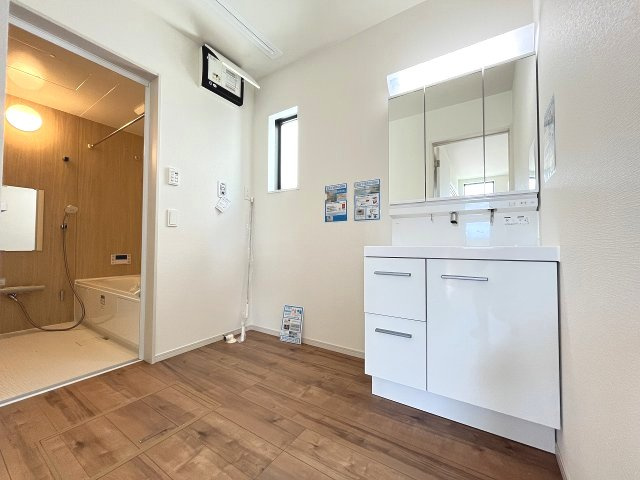 【洗面所】 | 福岡市南区老司5丁目5期Y　1号棟（全2棟）【仲介手数料無料・0円】 | 現地写真。