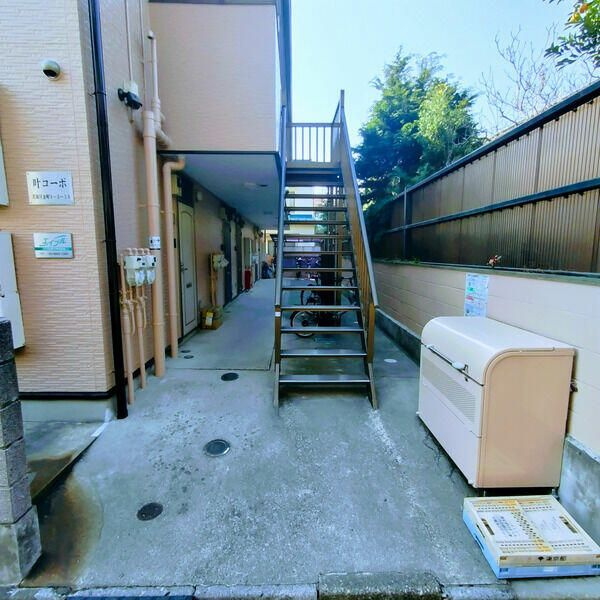 葛飾区金町４丁目のアパートのエントランス