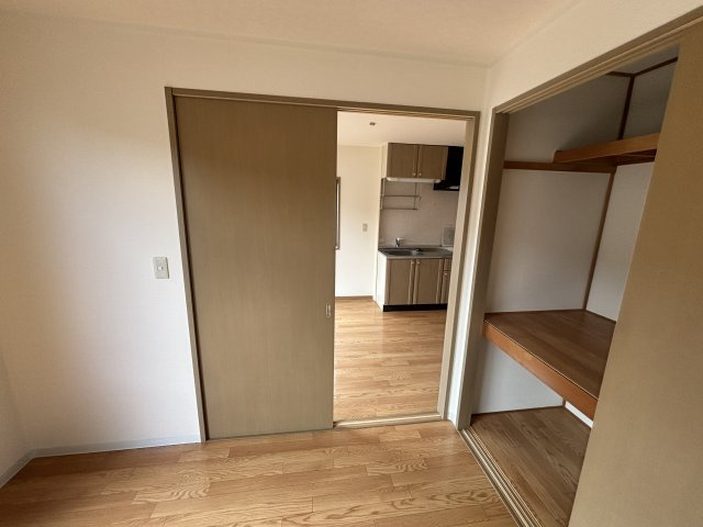 サンビレッジ加倉A棟の内装|内装は落ち着いています