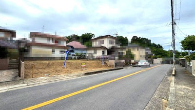 【前面道路含む現地写真】 | ライフフィールド清見台2丁目 | 北西側は幅員約9ｍ道路につき、開放感のあるマイホームが実現！