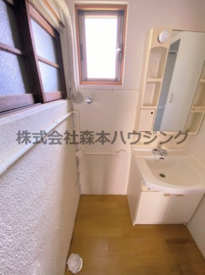 【設備】 | 　門真市野里町17テラスハウス | 室内洗濯機置き場です