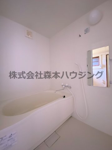 【浴室】 | 　門真市野里町17テラスハウス | きれいなお風呂です