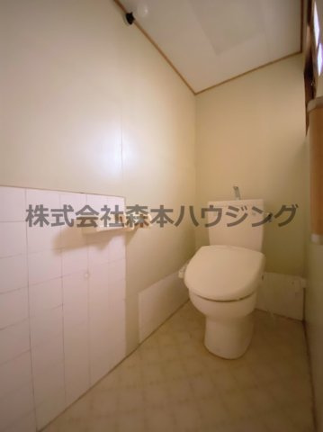 【トイレ】 | 　門真市野里町17テラスハウス | ゆったりとした空間のトイレです